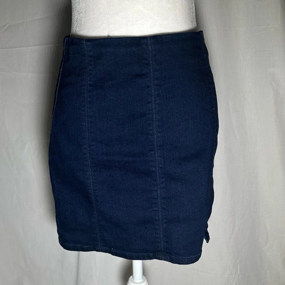dark blue Free People denim skirt size small - Picture 1 of 3